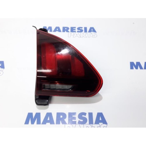 Peugeot - 2008 - Achterlicht links