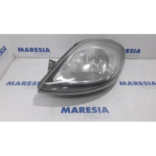 Opel - Vivaro - Koplamp links