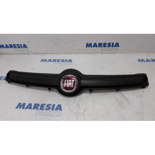 Fiat - Panda - Grille