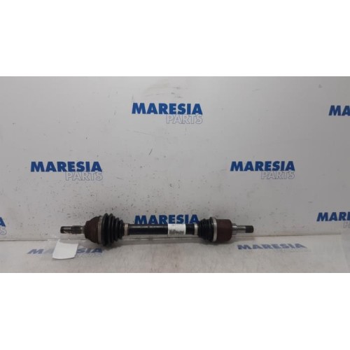 Peugeot - 208 - Aandrijfas links-voor