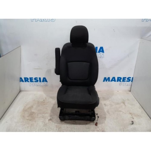 Renault - Trafic - Stoel links