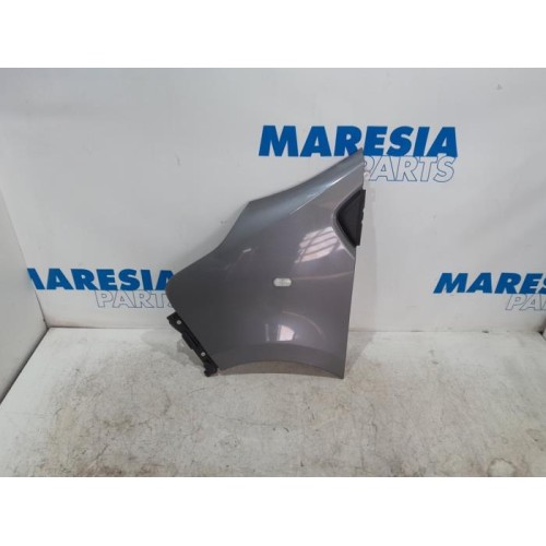 Opel - Vivaro - Scherm links-voor