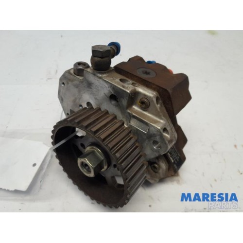 Peugeot - 206 - Brandstofpomp Mechanisch